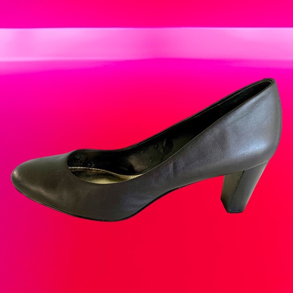 LAUREN RALPH LAUREN CLASSIC BLACK PUMPS. SIZE 10 - Picture 2 of 5